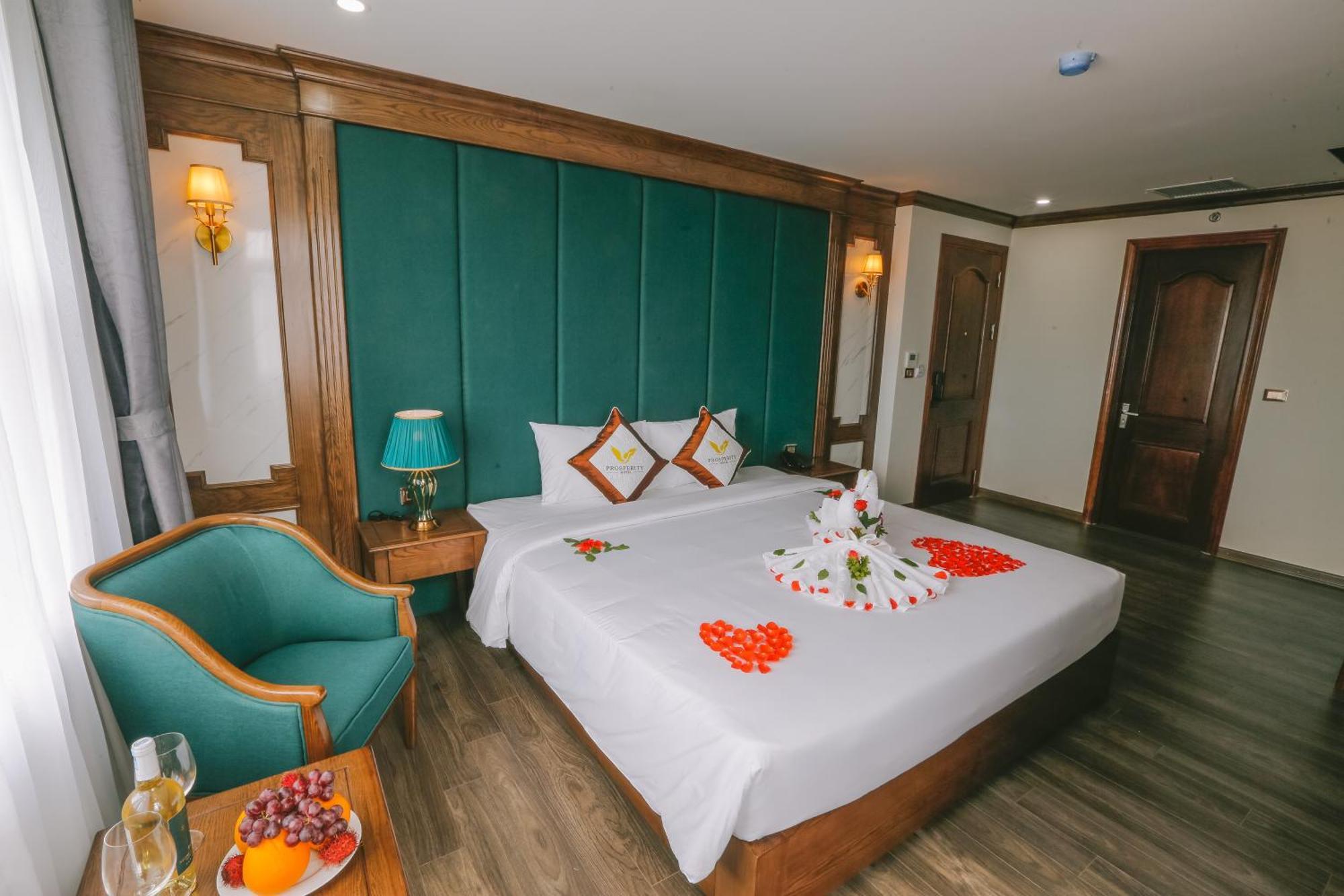 Prosperity Boutique Halong Hotel & Restaurent Ha Long Bagian luar foto